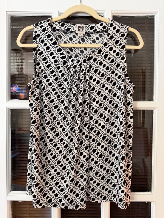 Anne Klein Tops - Anne Klein Women’s M Black White Sleeveless Chain Print Pleat Blouse | SKU 0106